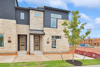 917 Meadowcrest Dr, Plano, TX 75075