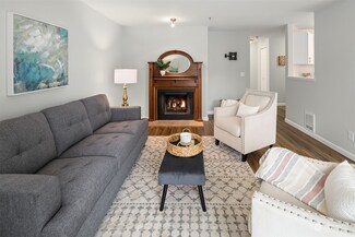 580 Front St S Unit B204, Issaquah, WA 98027