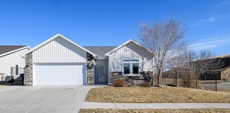 4101 Huron Dr, Bismarck, ND 58503
