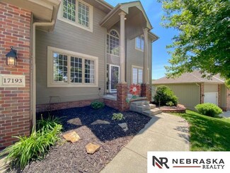 17193 Seward St, Omaha, NE 68118