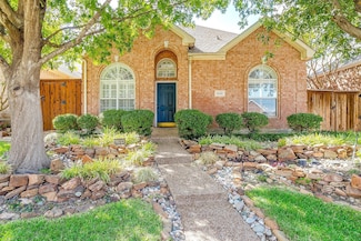 8113 Springmoss Dr, Plano, TX 75025