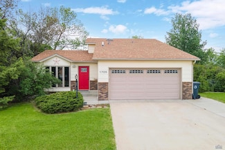 1705 Copperdale Dr, Rapid City, SD 57703