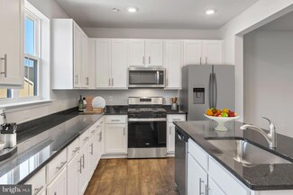 14 N 8th St, Perkasie, PA 18944