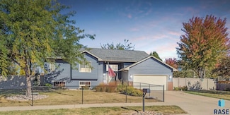 612 Coyote St, Harrisburg, SD 57032