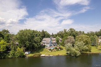 4 Chestnut St, Phoenix, NY 13135