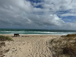 2020 Coral Reef Dr, Pompano Beach, FL 33062