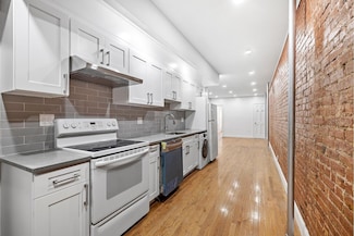 772 9th Ave Unit 4 N, New York, NY 10019