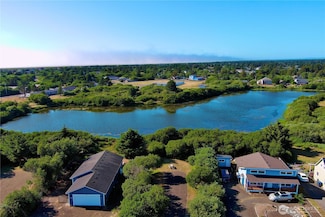 368 Marine View Dr SW, Ocean Shores, WA 98569