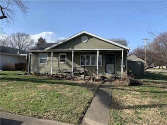 820 Progress St, Pana, IL 62557