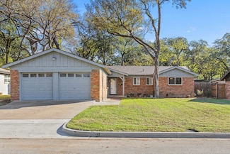 803 Clebud Dr, Euless, TX 76040