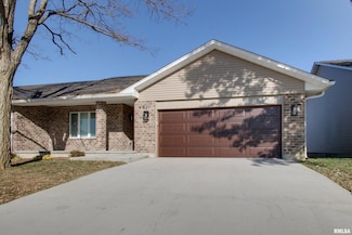 4811 Elm St, Quincy, IL 62301