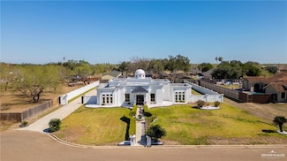 4004 Persimmon Dr, Palmhurst, TX 78573