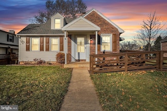 22 S 6th St, Mount Wolf, PA 17347