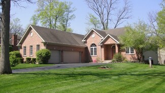 905 Westwood Cir, Genoa, IL 60135
