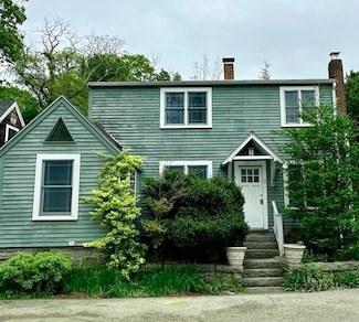 12 Hutchins Ct, Gloucester, MA 01930
