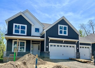 975 Crestpoint Ct, Cincinnati, OH 45245
