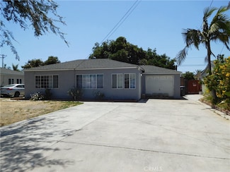 2742 Strawberry Ln, Santa Ana, CA 92706