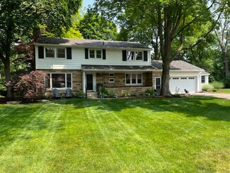 3131 Brentwood Dr SE, Grand Rapids, MI 49506