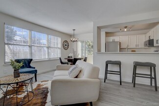 955 S Miller St Unit 204, Lakewood, CO 80226