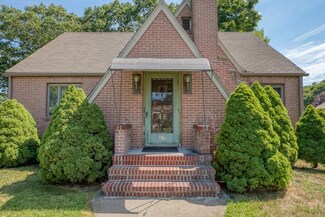 67 Haven Ave, Chicopee, MA 01013