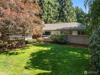 7245 NE 170th St, Kenmore, WA 98028