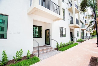 8167 NW 41st St Unit 104, Doral, FL 33166