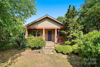 15 Deaver Dr, Asheville, NC 28806