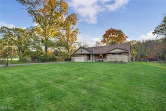 3046 Rockefeller Rd, Willoughby Hills, OH 44092