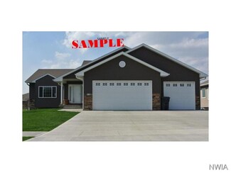 528 Kingston Cir, Sergeant Bluff, IA 51054