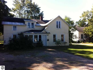 209 W 14th St, Traverse City, MI 49684