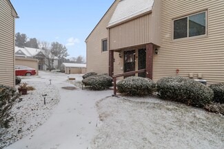989 Millpond Rd N, Valparaiso, IN 46385