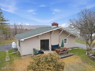 337 Hazelle Ln, Stroudsburg, PA 18360