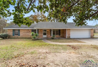 2113 Hendricks St, Gladewater, TX 75647