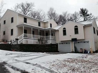 55 Harriett Ave, Burlington, MA 01803
