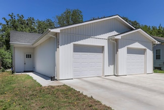 1334 W Haskell St, Wichita, KS 67213