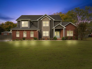 650 Dixie Bee Rd, Clarksville, TN 37043