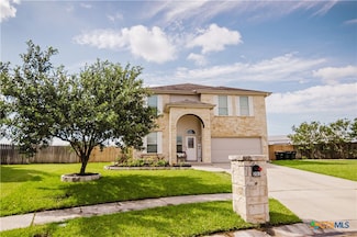 201 Boulder Ridge Dr, Cuero, TX 77954