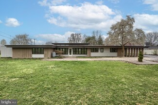 110 Woodside Ln, Lewistown, PA 17044
