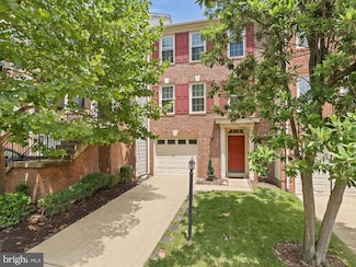 7441 Heatherfield Ln, Alexandria, VA 22315