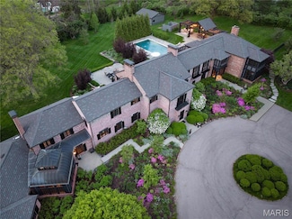 1 Squires Ln, Saint Louis, MO 63131