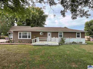 68 S Maple St, Rosedale, IN 47874