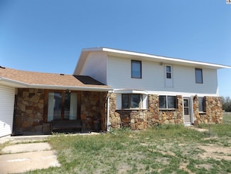 9 SW 10th St, Saint John, KS 67576