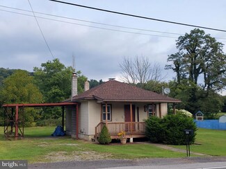405 W Main St, Thompsontown, PA 17094