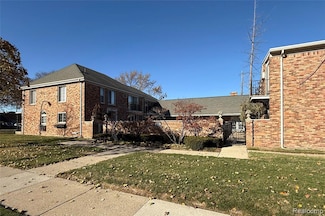 2344 W 14 Mile Rd Unit 7, Royal Oak, MI 48073
