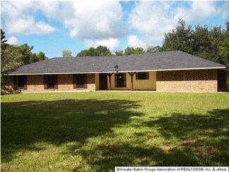 4611 Pecan Grove Rd, Port Allen, LA 70767