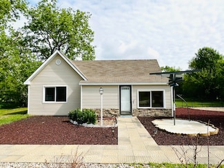 305 2nd St, Pilot Mound, IA 50223