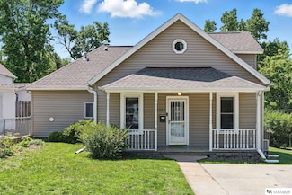 6327 Wirt St, Omaha, NE 68104