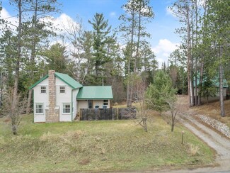 7520 Peel Rd, Britt, MN 55710