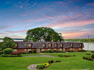 1070 S Lake Shore Dr Unit 1-C2, Lake Geneva, WI 53147