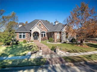 7406 Creek Ridge Ln, Edwardsville, IL 62025